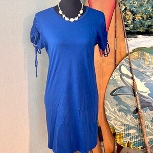 ⭐️Anthro’s MICHAEL STARS,Zoie Tee Dress w/ruched sleeves 💙Blue, EUC, Size Small